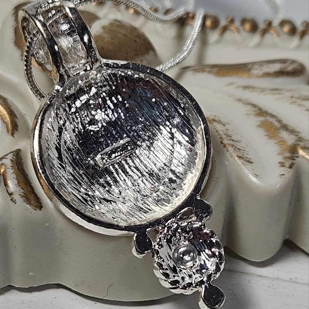 Roman Pendant & Sterling Silver Chain - Picture 4 of 7